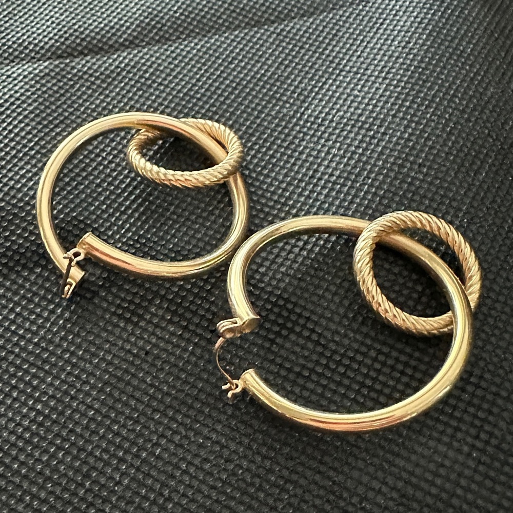 14K Gold Double Circle Hoop Earrings 1.5” - Picture 4 of 11